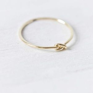 Knot ring in gold-plated .925 sterling silver